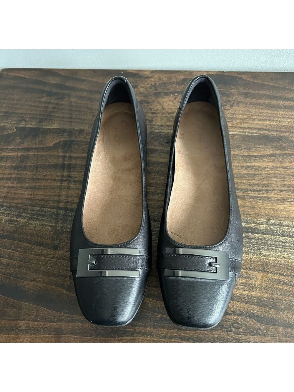 Clark’s Black Leather Women's Flats, Size 7.5
